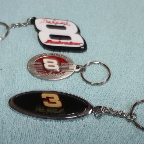 Lot Of 3 Dale Earnhardt / Jr. Keychains #3 / #8 & 2 Nascar Tins - Picture 1 of 10